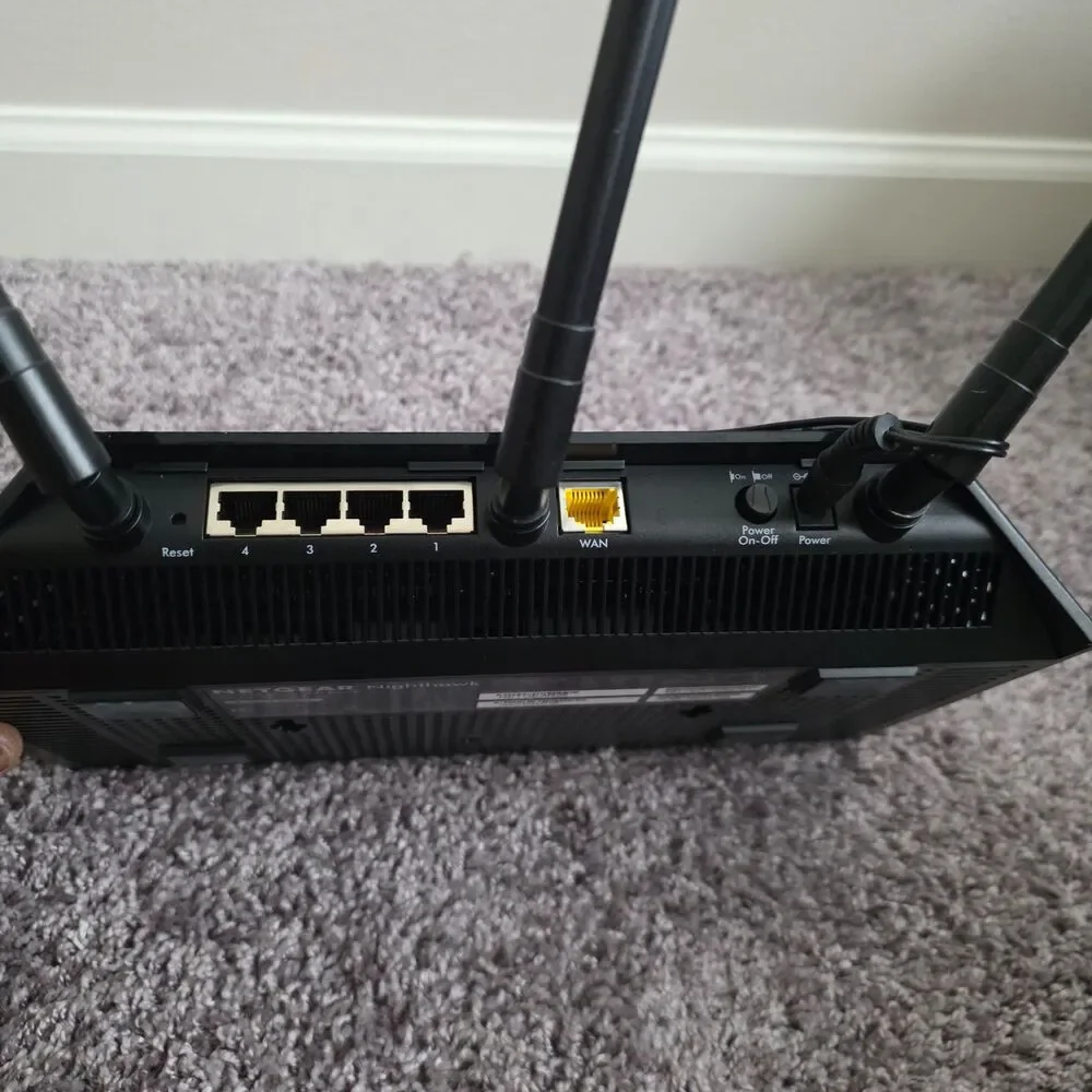 NETGEAR Nighthawk AC1750 Smart WiFi Router (Model: R6700v3) - Picture 3 of 3